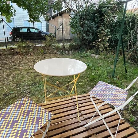 Le P'Tit Montjoux - Appart Avec Jardin Proche Gare Besancon Exterior photo
